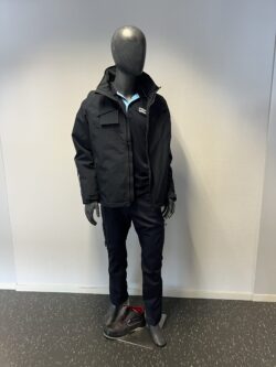 Firmenbekleidung mit Sicherheitsschuhen