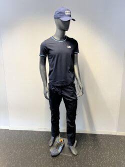 T-Shirt und Cap im Corporate Design